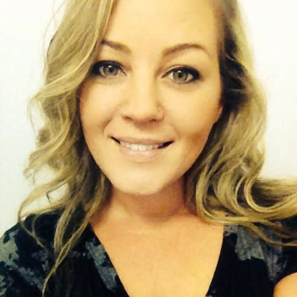Meet your Posher, Leslie
